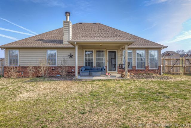 13556 S 235th East Avenue, Coweta, OK 74429