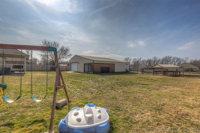 13556 S 235th East Avenue, Coweta, OK 74429