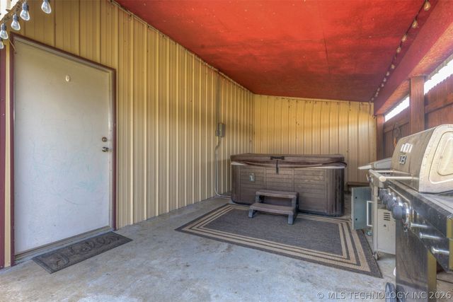 13556 S 235th East Avenue, Coweta, OK 74429