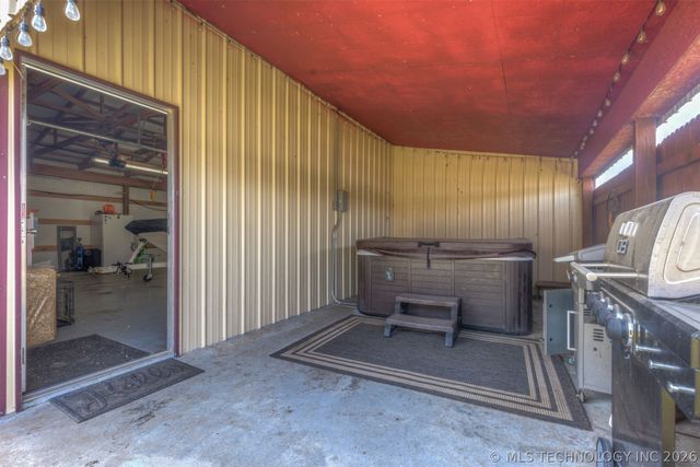 13556 S 235th East Avenue, Coweta, OK 74429