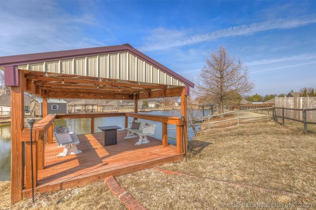 13556 S 235th East Avenue, Coweta, OK 74429