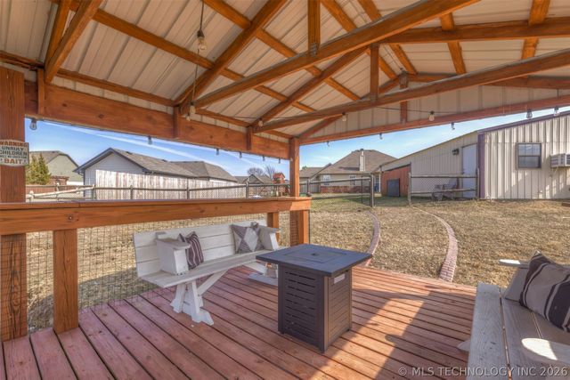 13556 S 235th East Avenue, Coweta, OK 74429