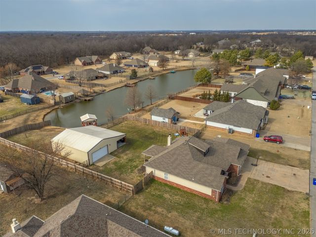 13556 S 235th East Avenue, Coweta, OK 74429