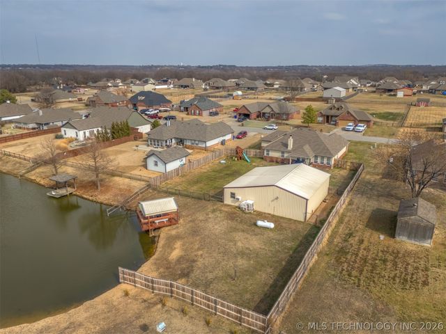 13556 S 235th East Avenue, Coweta, OK 74429