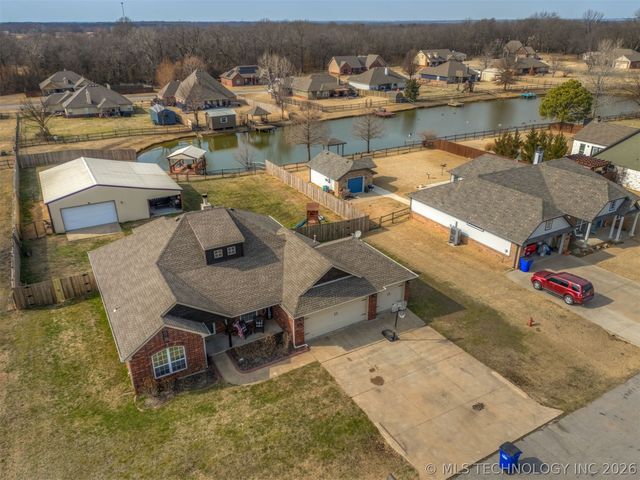 13556 S 235th East Avenue, Coweta, OK 74429
