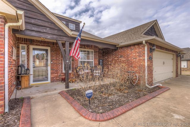 13556 S 235th East Avenue, Coweta, OK 74429