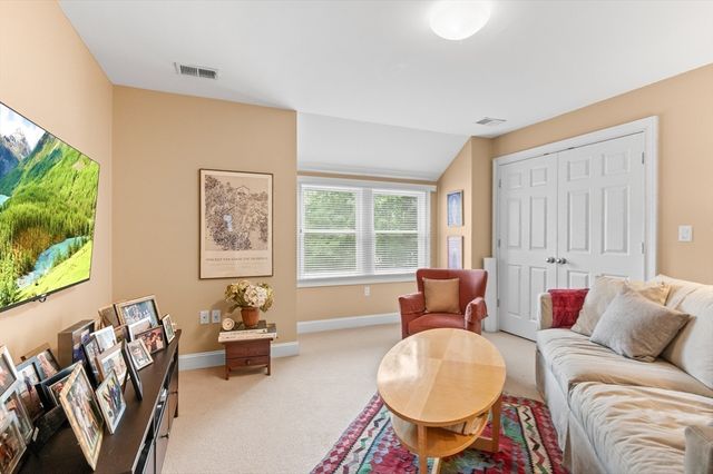 94 Herrick Rd 94, Newton, MA 02459