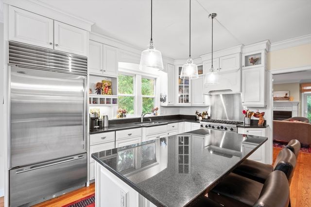 94 Herrick Rd 94, Newton, MA 02459
