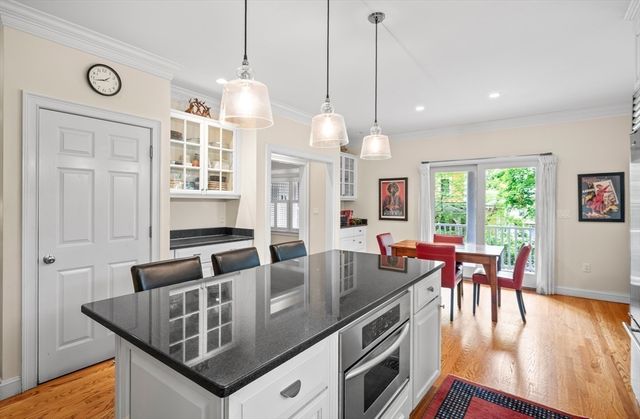 94 Herrick Rd 94, Newton, MA 02459