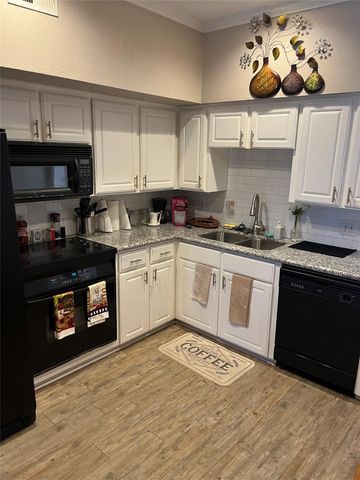 411 Sailfish Avenue 115, Freeport, TX 77541