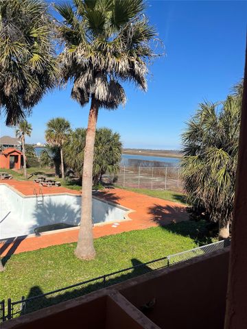 411 Sailfish Avenue 115, Freeport, TX 77541