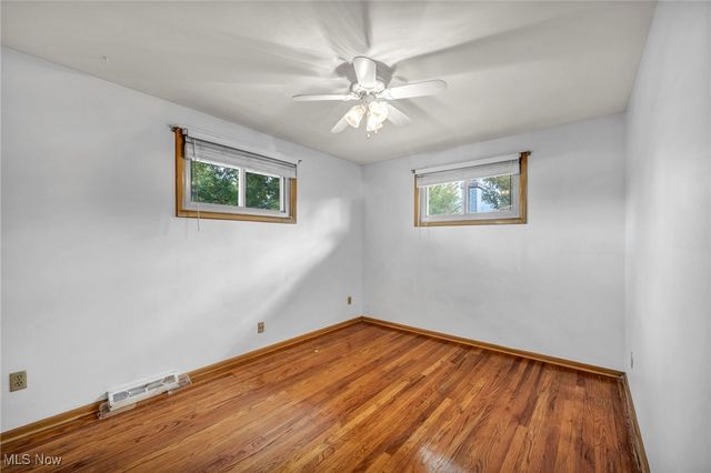 15809 Dunbury Drive, Maple Heights, OH 44137