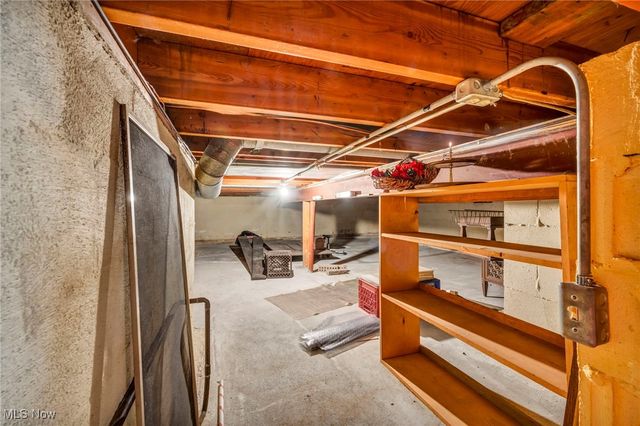 15809 Dunbury Drive, Maple Heights, OH 44137