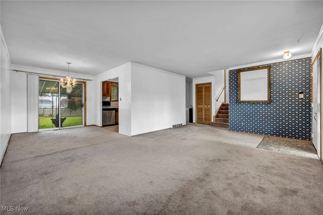 15809 Dunbury Drive, Maple Heights, OH 44137