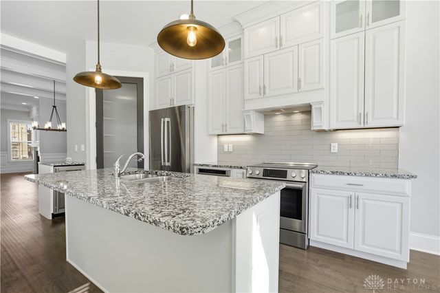 121 Lowe Lane, Dayton, OH 45402