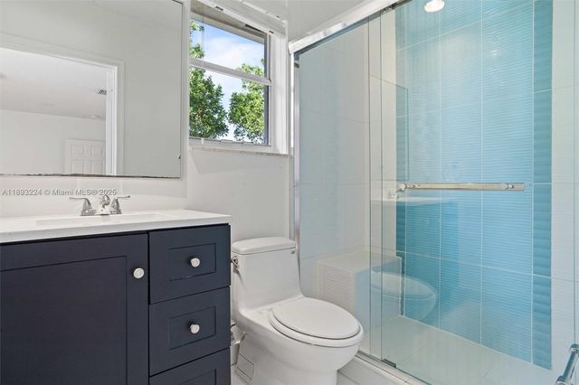 926 Marina Dr 926, Weston, FL 33327