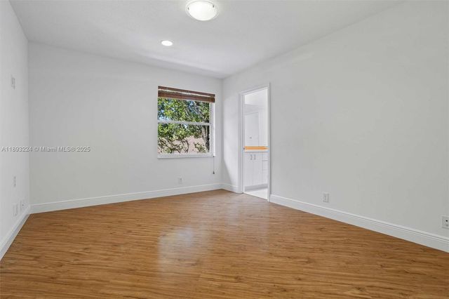 926 Marina Dr 926, Weston, FL 33327