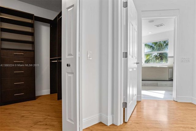 926 Marina Dr 926, Weston, FL 33327