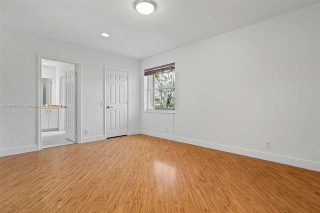 926 Marina Dr 926, Weston, FL 33327