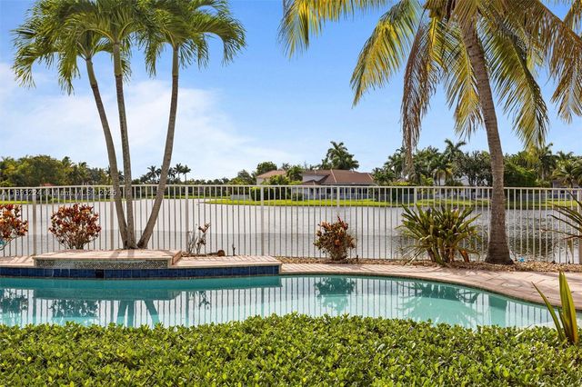 926 Marina Dr 926, Weston, FL 33327