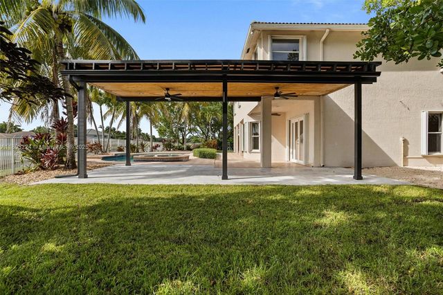 926 Marina Dr 926, Weston, FL 33327