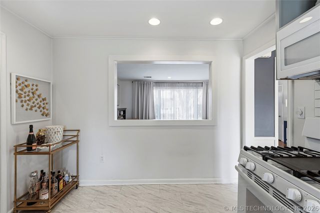 2446 S Gary Place, Tulsa, OK 74114