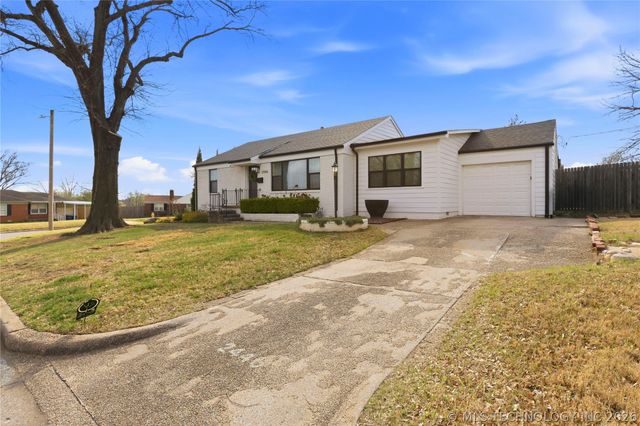 2446 S Gary Place, Tulsa, OK 74114