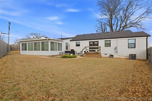 2446 S Gary Place, Tulsa, OK 74114