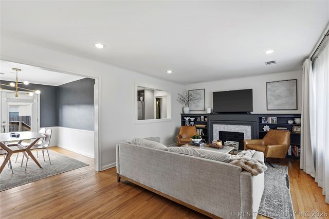 2446 S Gary Place, Tulsa, OK 74114