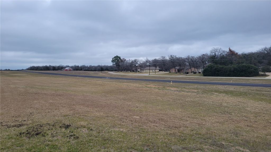 105-106 Springview Lane, Hilltop Lakes, TX 77871 — photo 3