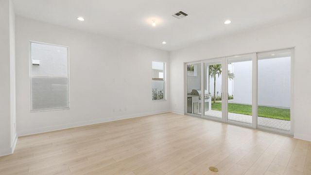 13544 Bernoulli Way, Palm Beach Gardens, FL 33418