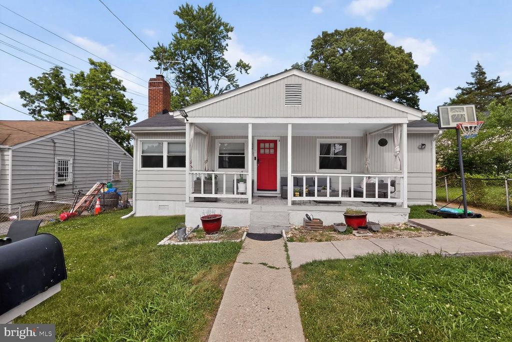 401 70TH ST, Capitol Heights, MD 20743
