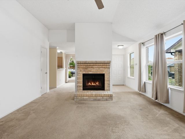 321 Gregory Lane, Grand Prairie, TX 75052