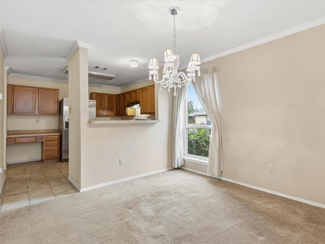 321 Gregory Lane, Grand Prairie, TX 75052