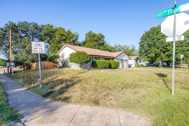 385 NW Newton, Burleson, TX 76028