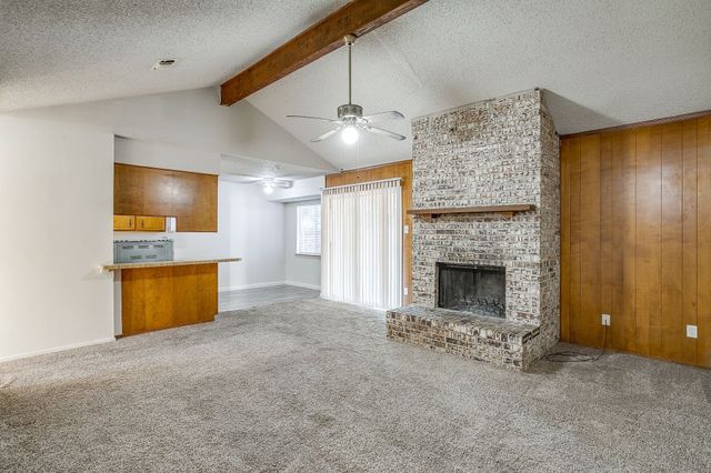 385 NW Newton, Burleson, TX 76028