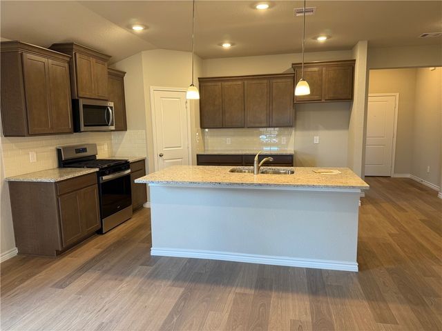 1202 Canton Dr, College Station, TX 77845