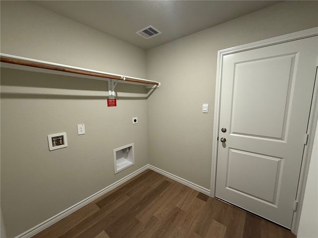 1202 Canton Dr, College Station, TX 77845