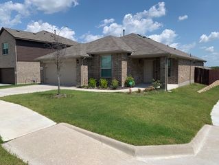 10037 Huntersville Trail, Fort Worth, TX 76108