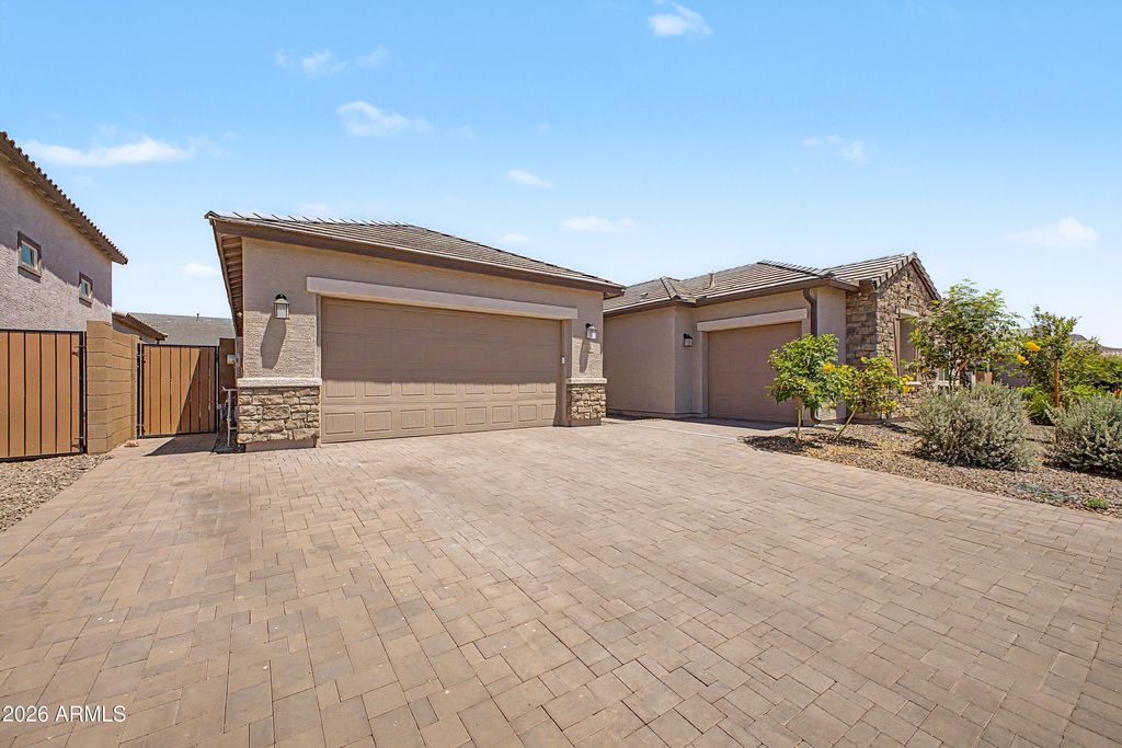7646 W DESERT SPOON Drive, Peoria, AZ 85383 — photo 3
