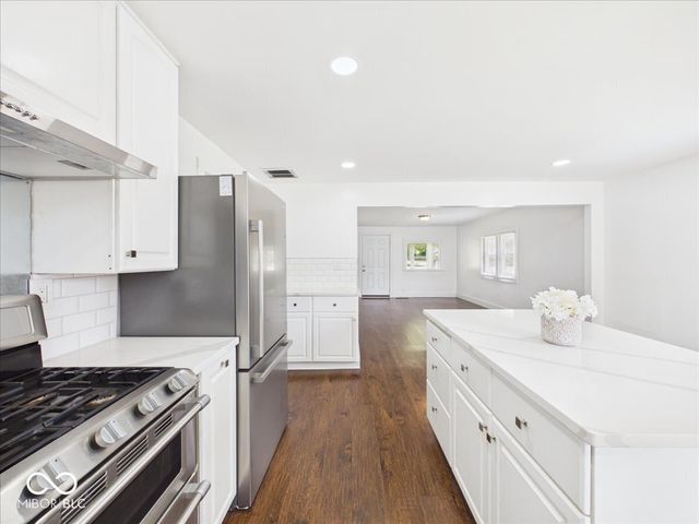 3702 N Temple Avenue, Indianapolis, IN 46218