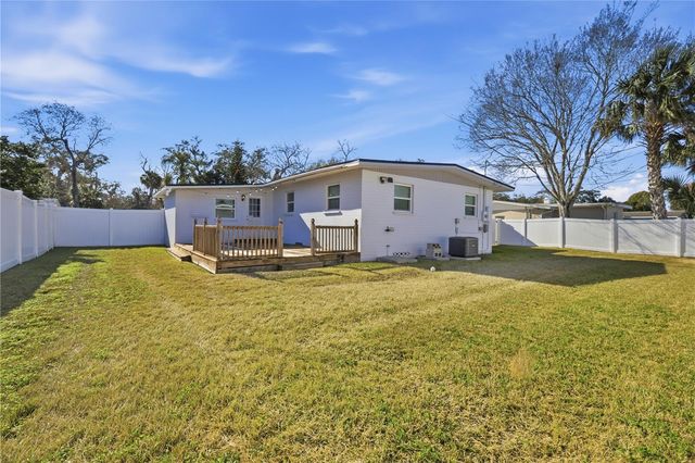 2051 GREEN STREET, South Daytona, FL 32119