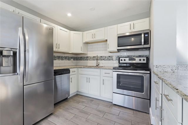 2051 GREEN STREET, South Daytona, FL 32119