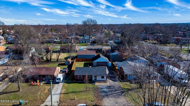 134 Hillside Ln, Louisville, KY 40229