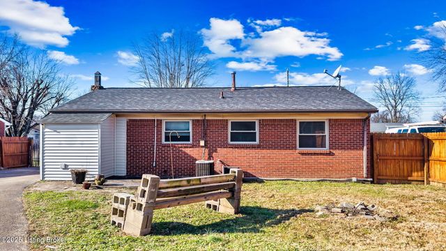 134 Hillside Ln, Louisville, KY 40229