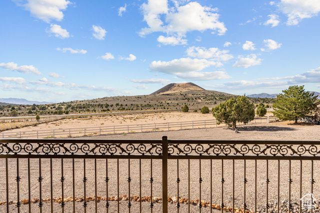 533 W CANYON TRL, Dammeron Valley, UT 84783