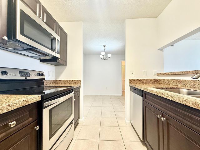 1739 Village Boulevard 206, West Palm Beach, FL 33409
