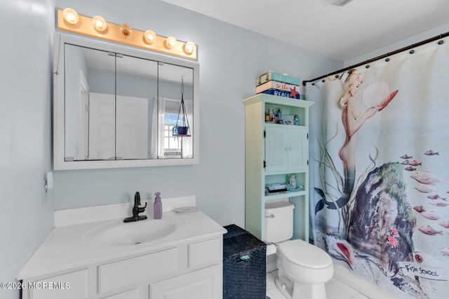 1632 Commonwealth Boulevard, Toms River, NJ 08757