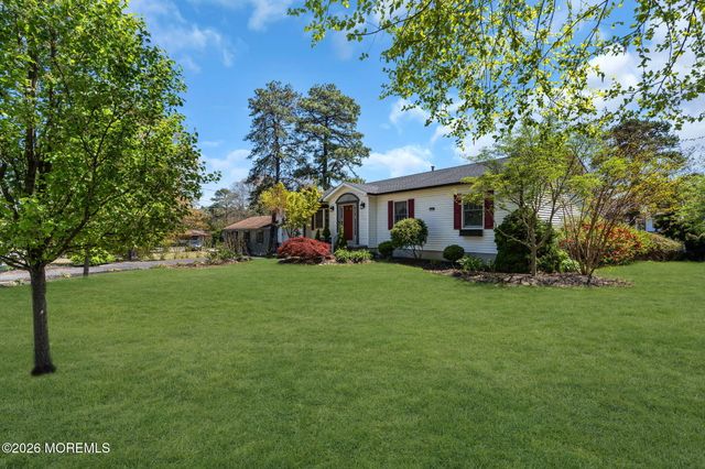 1632 Commonwealth Boulevard, Toms River, NJ 08757