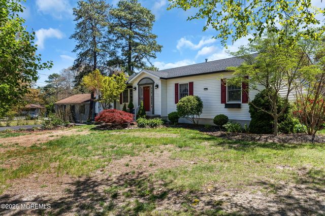 1632 Commonwealth Boulevard, Toms River, NJ 08757